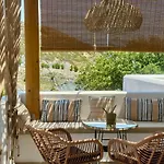 Apademia Luxury Residences Apartment Skyros