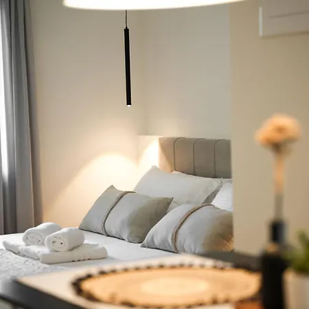 דירה Apademia Luxury Residences סקירוס