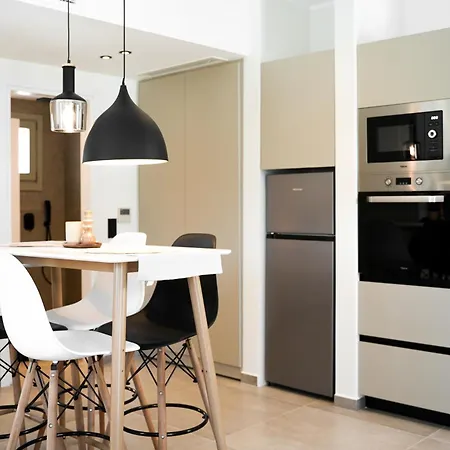 Apademia Luxury Residences סקירוס