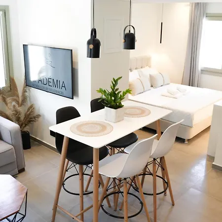 Apademia Luxury Residences דירה סקירוס
