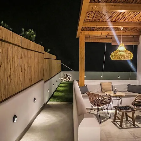 Apademia Luxury Residences דירה