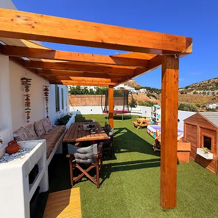 Apademia Luxury Residences Apartment Skyros
